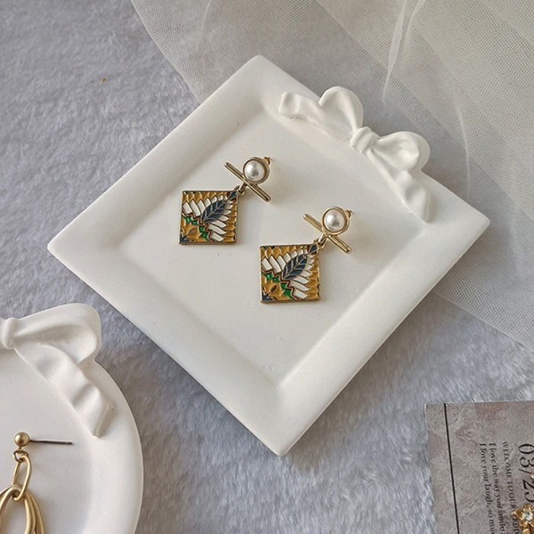 Epoksi Fincan Kahve Bardak Altlığı Fiyonk Temalı Bardak Altı Kalıbı Silikon 10x10.9cm