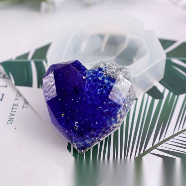 Epoksi Kalp Kalıbı Kristal Kesim Obje Kalıbı Silikon  5.7x5.7x1.5cm